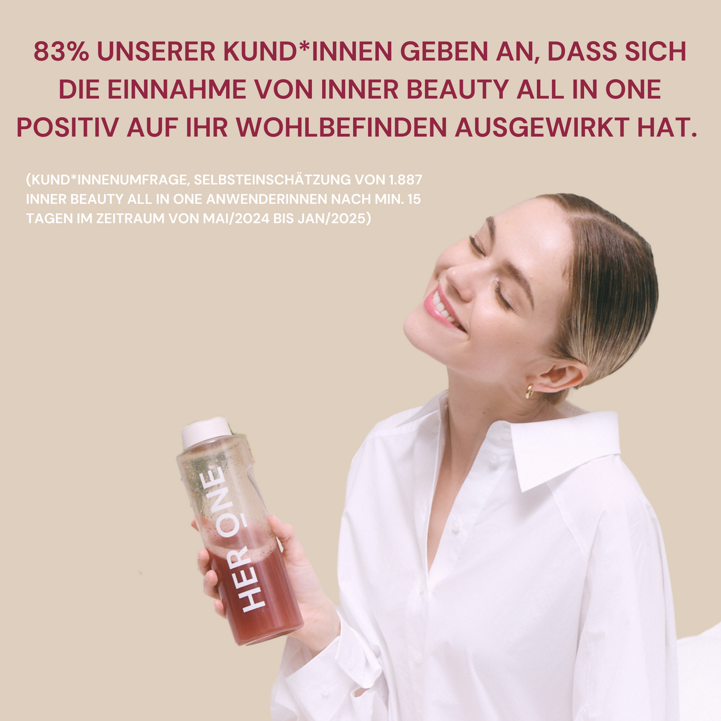 Eine Frau hält einen Her One Shaker mit Inner Beauty; daneben ist Kundenfeedback zur positiven Wirkung von Inner Beauty All in One zu sehen.