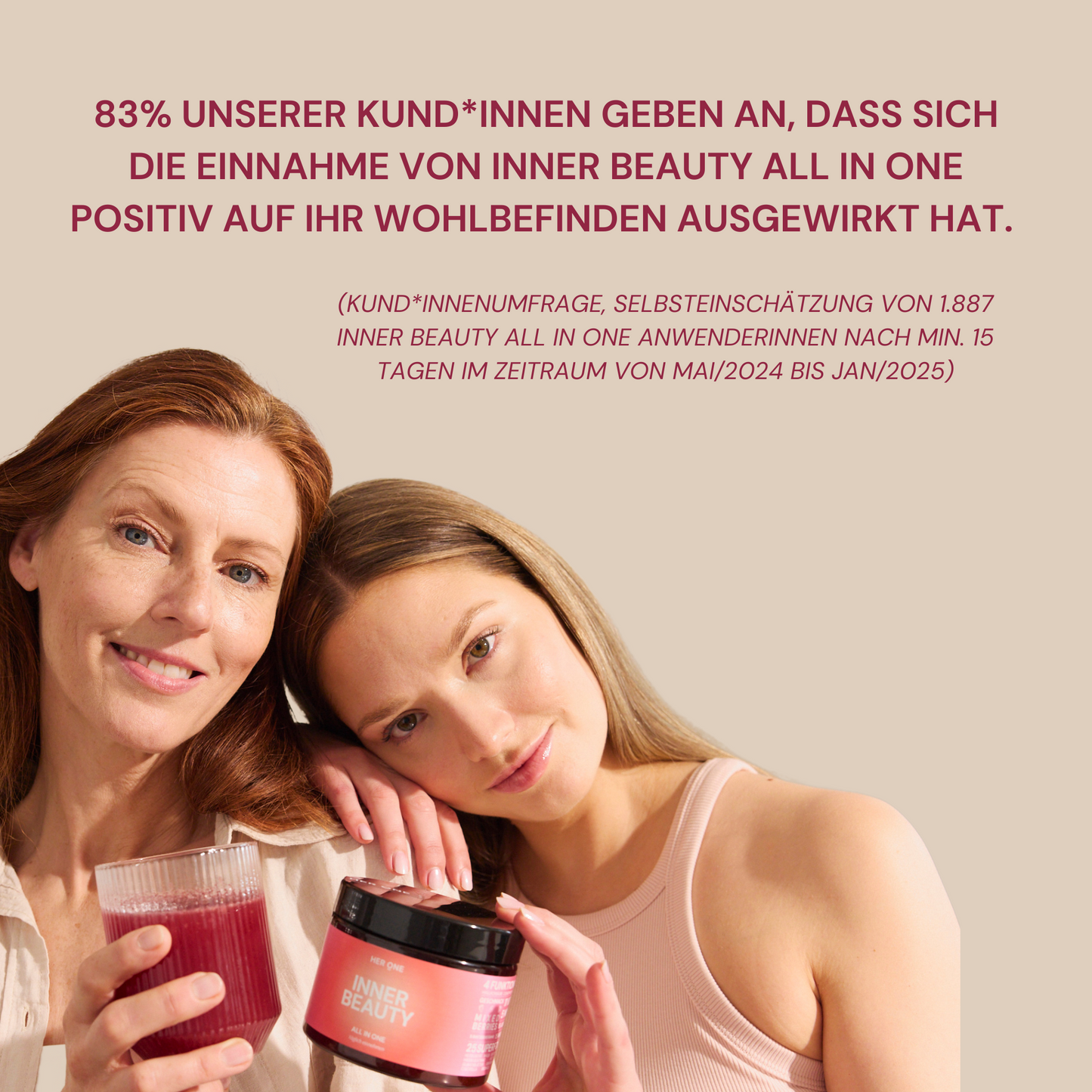 Deux femmes tiennent une boisson et un produit portant l'inscriptionInner Beauty" devant un fond beige.