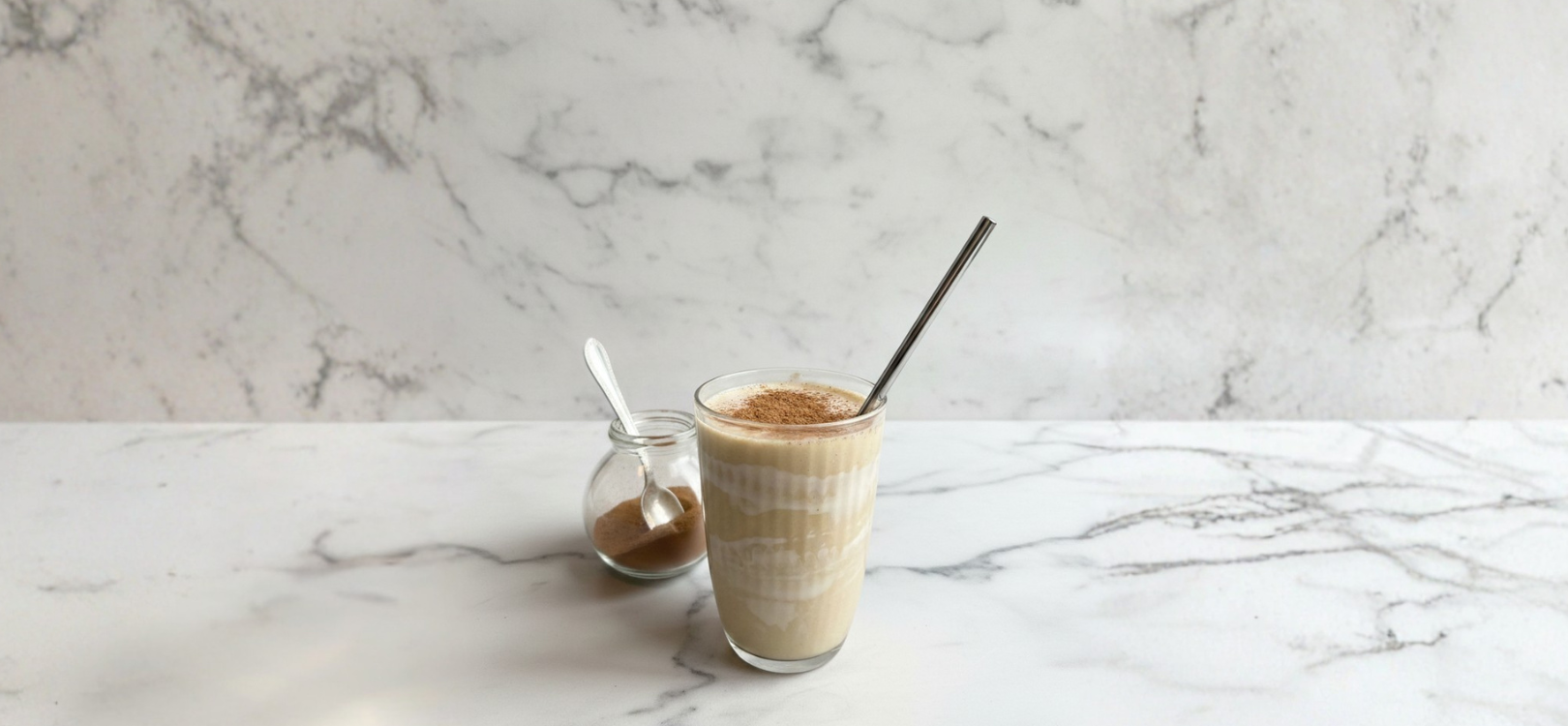 Dein Upgrade für graue Morgen: Der Cinnamon Roll Protein Shake