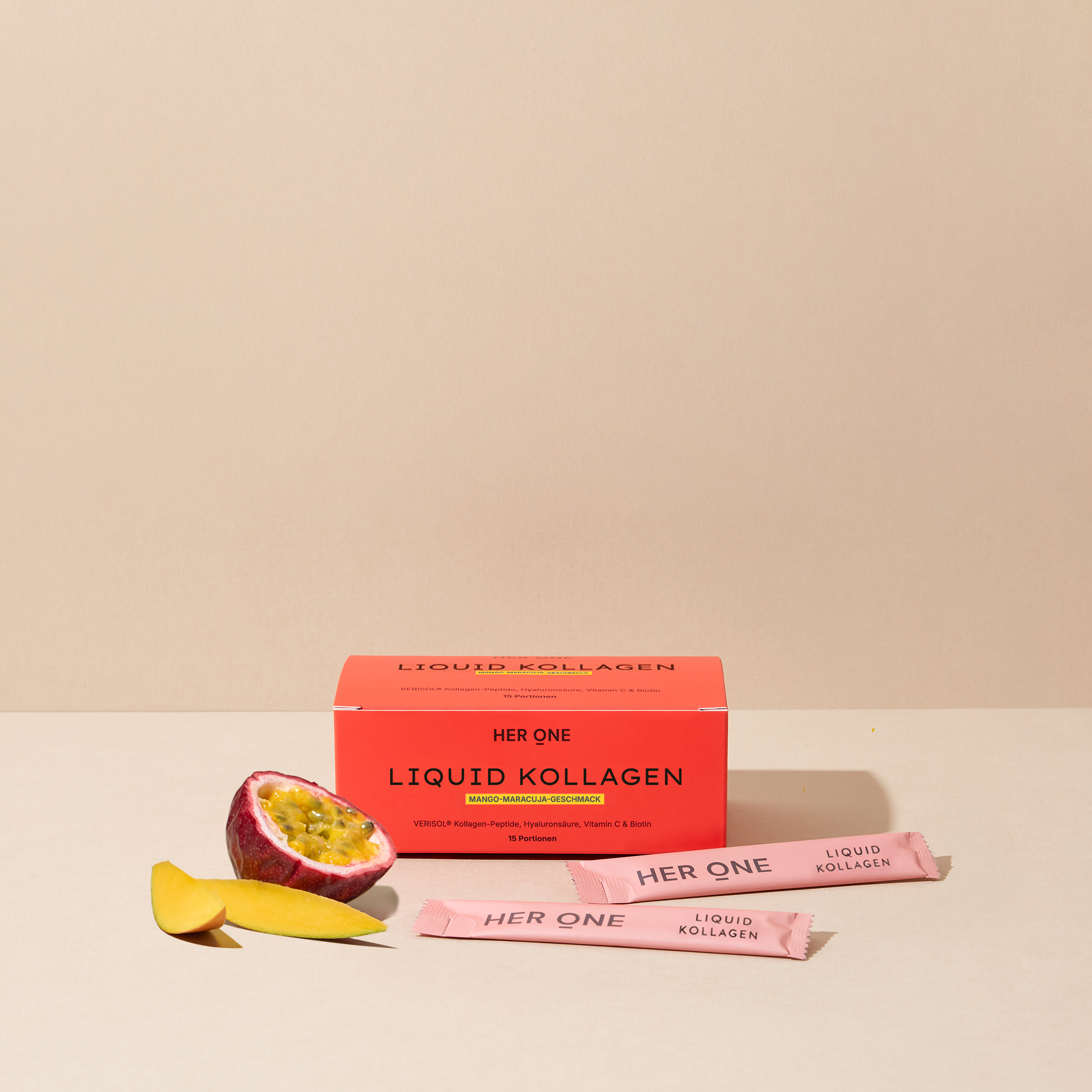 HER ONE Liquid Kollagen Box Mango-Maracuja-Geschmack 15 Portionen mit Sachets und Früchten