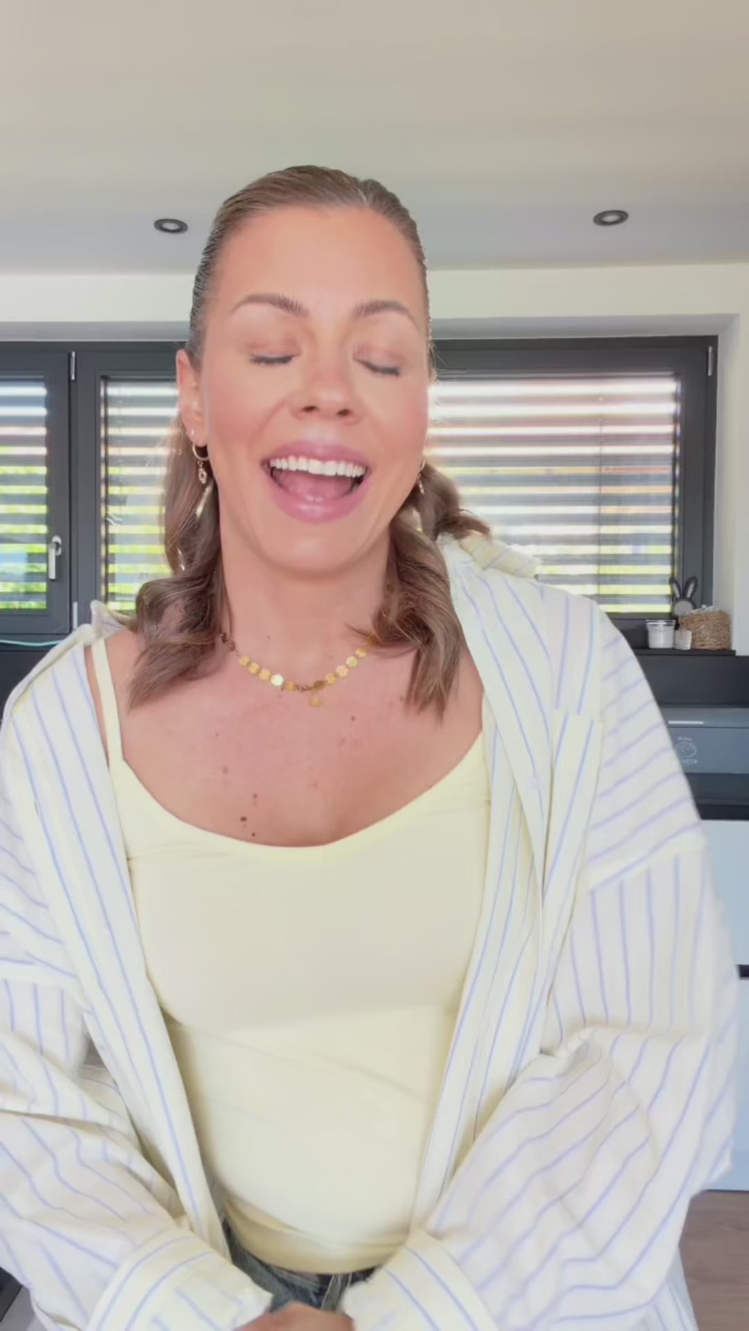 Customer video: Why the Inner Beauty is a game-changer for digestion and daily routines for moms of two.