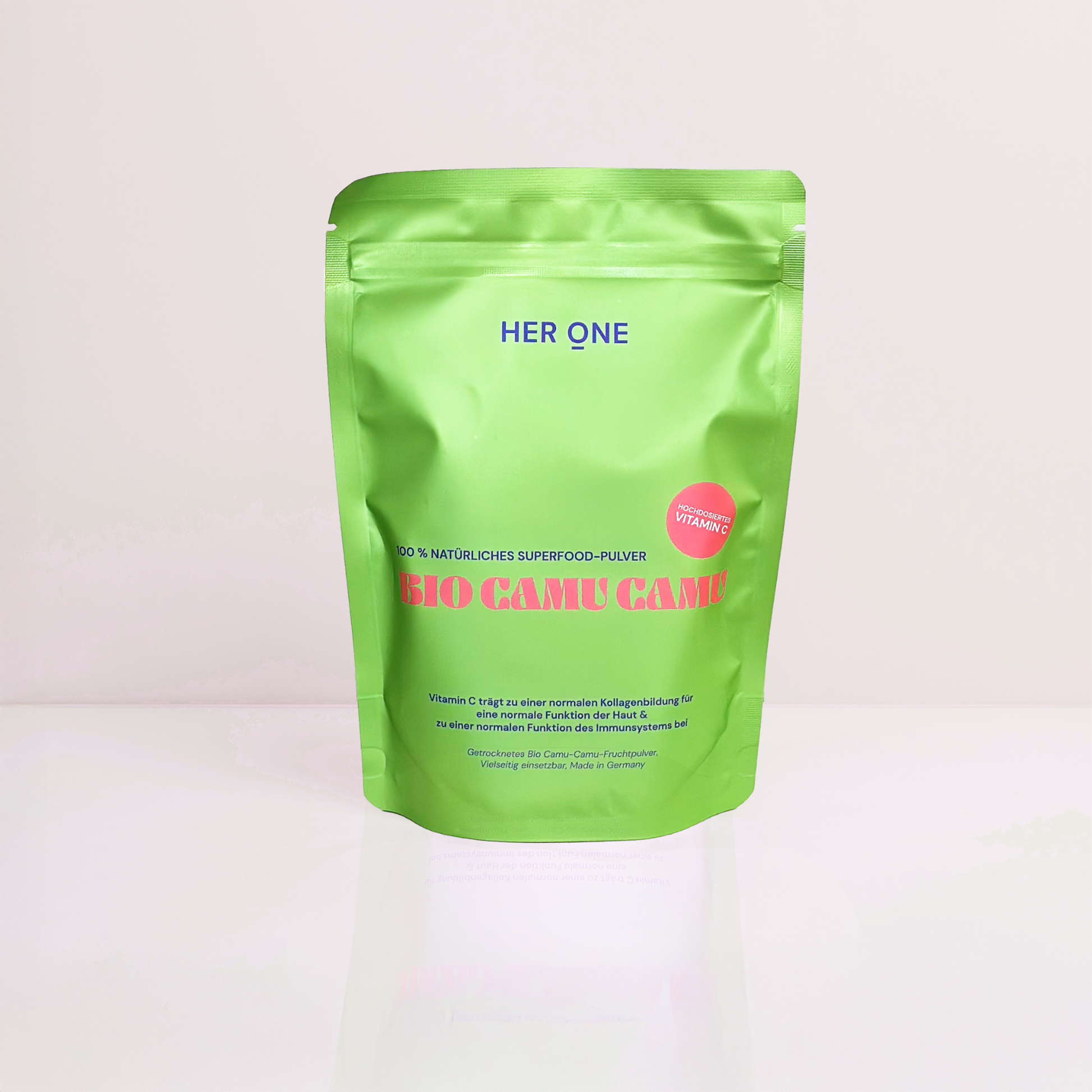 Green bag HER ONE ORGANIC CAMU CAMU 100% natural superfood powder with high vitamin C content.