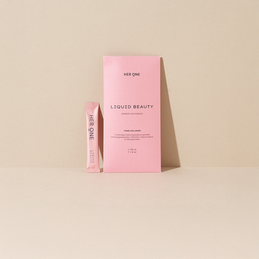 Pink box LIQUID BEAUTY Strawberry-flavored drinkable collagen with stick.