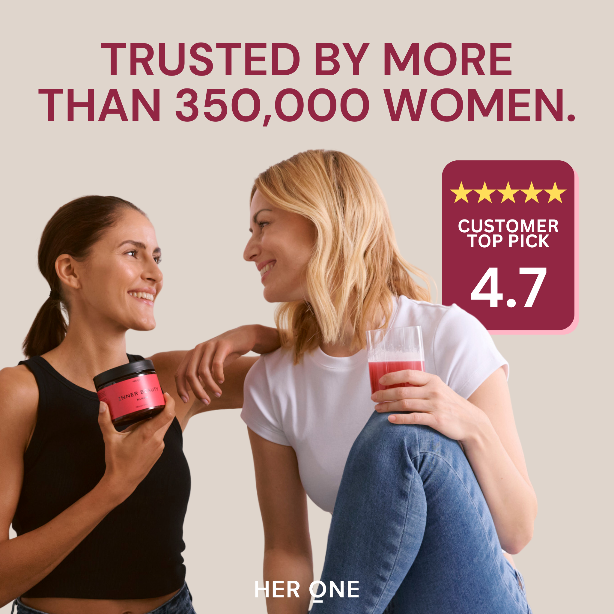 Deux femmes souriantes avec une canette HERONE et une boisson. Produit préféré des clients, noté 4,7 étoiles.