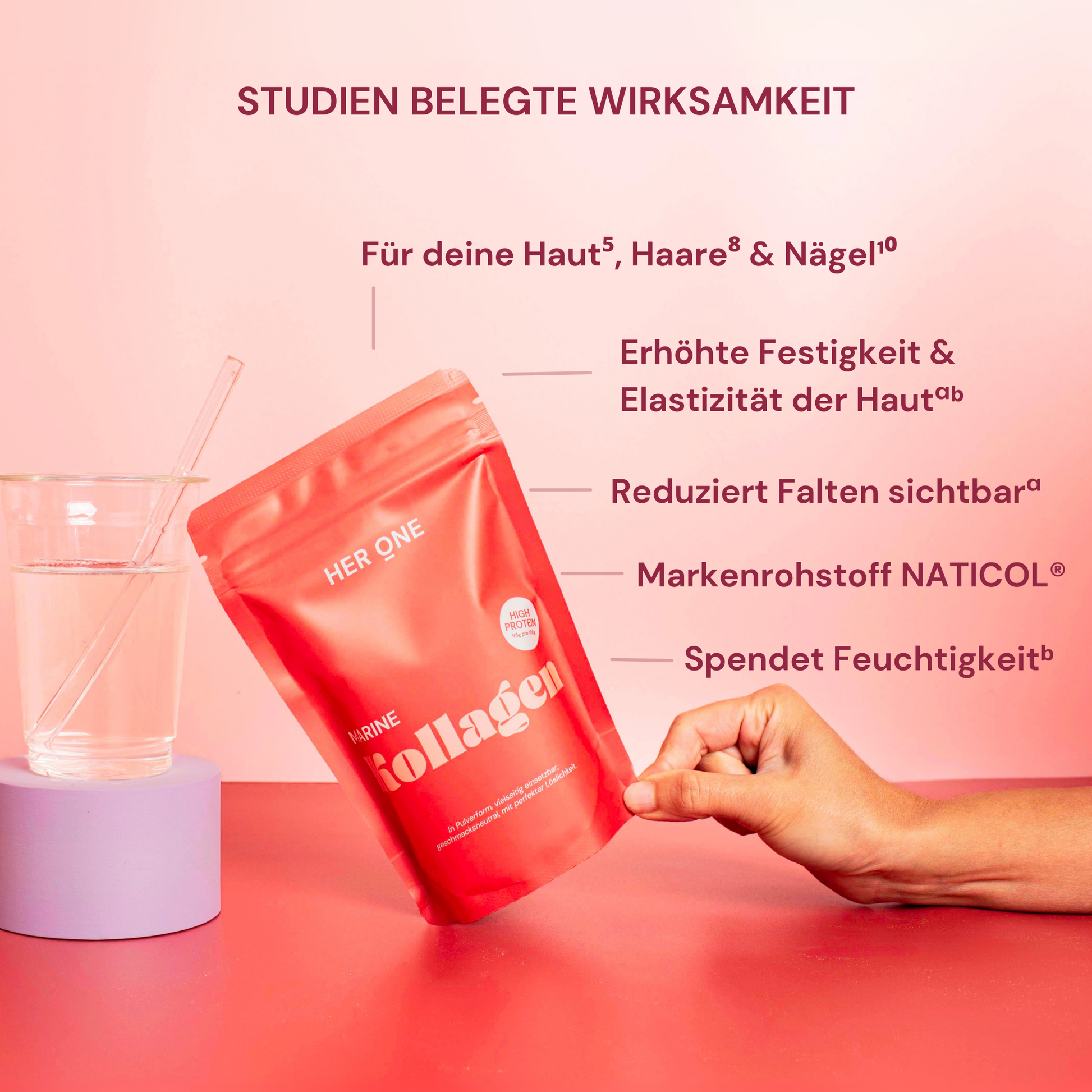 Rode collageenverpakking en glas met water op roze achtergrond, tekst over de voordelen voor huid, haar en nagels.